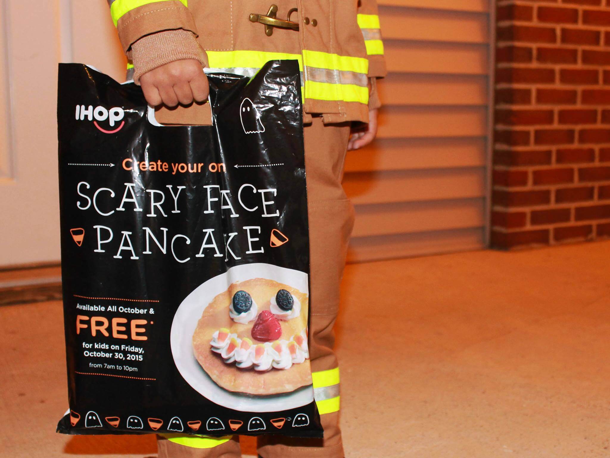 Halloween Restaurant Freebies & Deals at IHOP, Sbarro and more Living