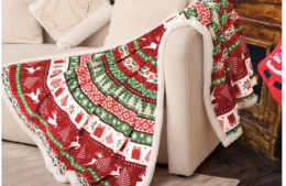 50% off Christmas Blanket on Amazon | Under $14